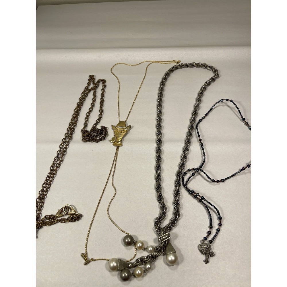 Lot Of 32 Necklaces Vintage To Modern & 26 Pendants - Picture 15 of 16